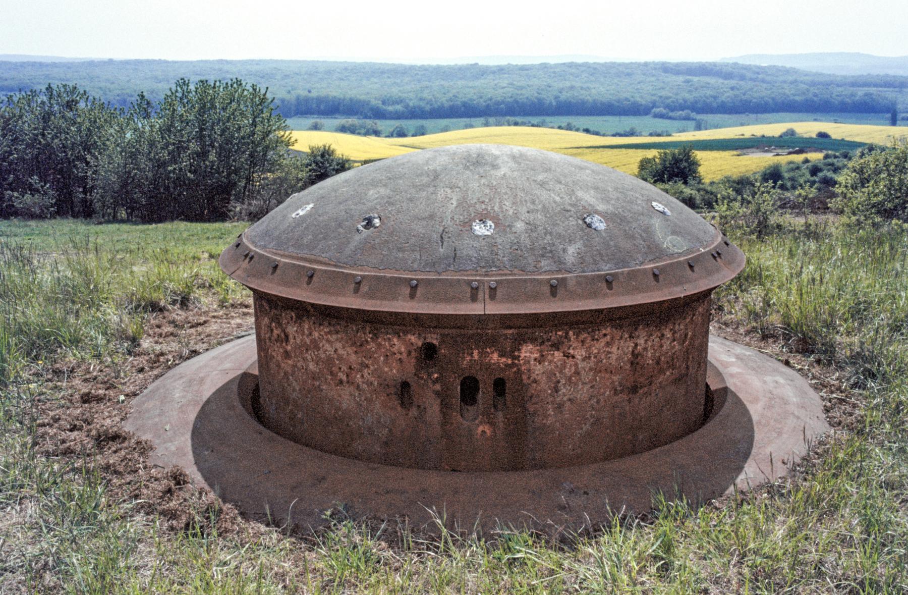 Ligne Maginot - BOVENBERG - A27 - (Ouvrage d'infanterie) - Bloc 6
Tourelle des mitrailleuses - MANSUY Michel
