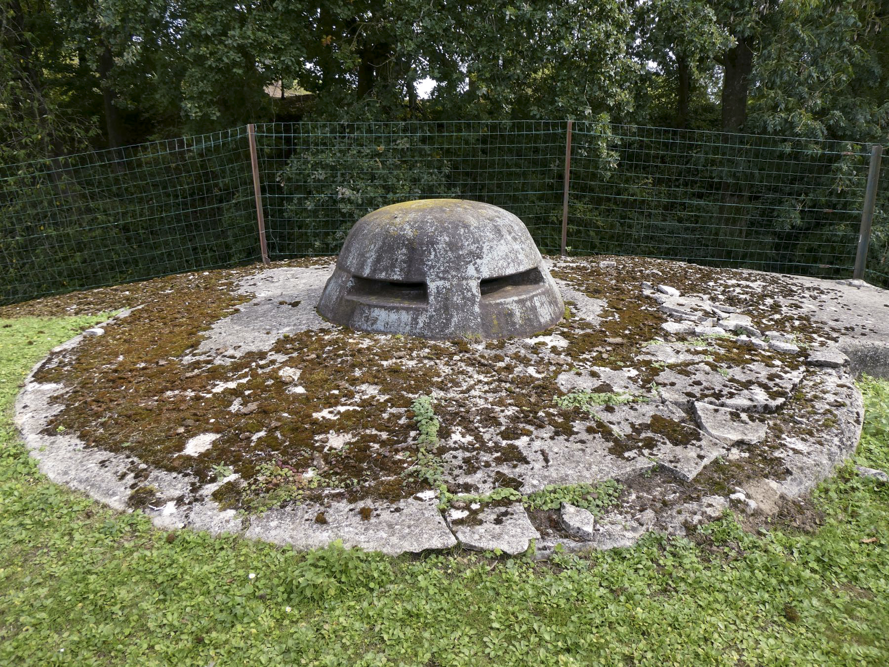 Ligne Maginot - B609 - LEVEAU SUD - (Observatoire d'artillerie) - Cloche d'observation Digoin - ELLENA Daniel - CUNY Philippe