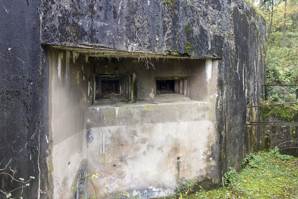Ligne Maginot - SIMSERHOF - (Ouvrage d'artillerie) - Bloc 1
Créneaux JM/AC47 et JM - Michel Teiten