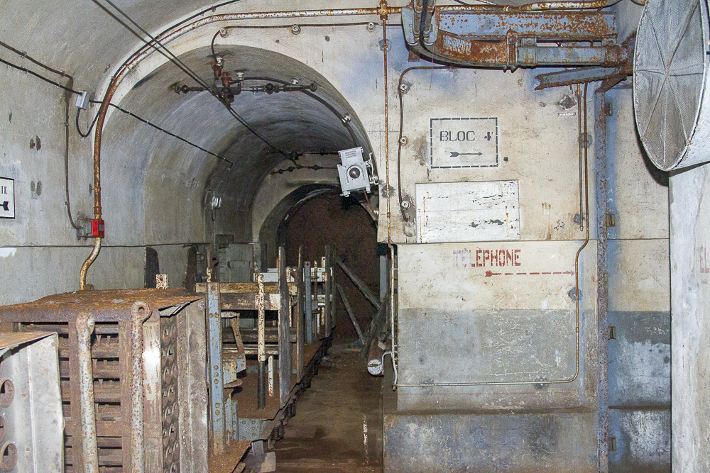 Ligne Maginot - SIMSERHOF - (Ouvrage d'artillerie) - Bloc 4
Pied du bloc - Michel Teiten