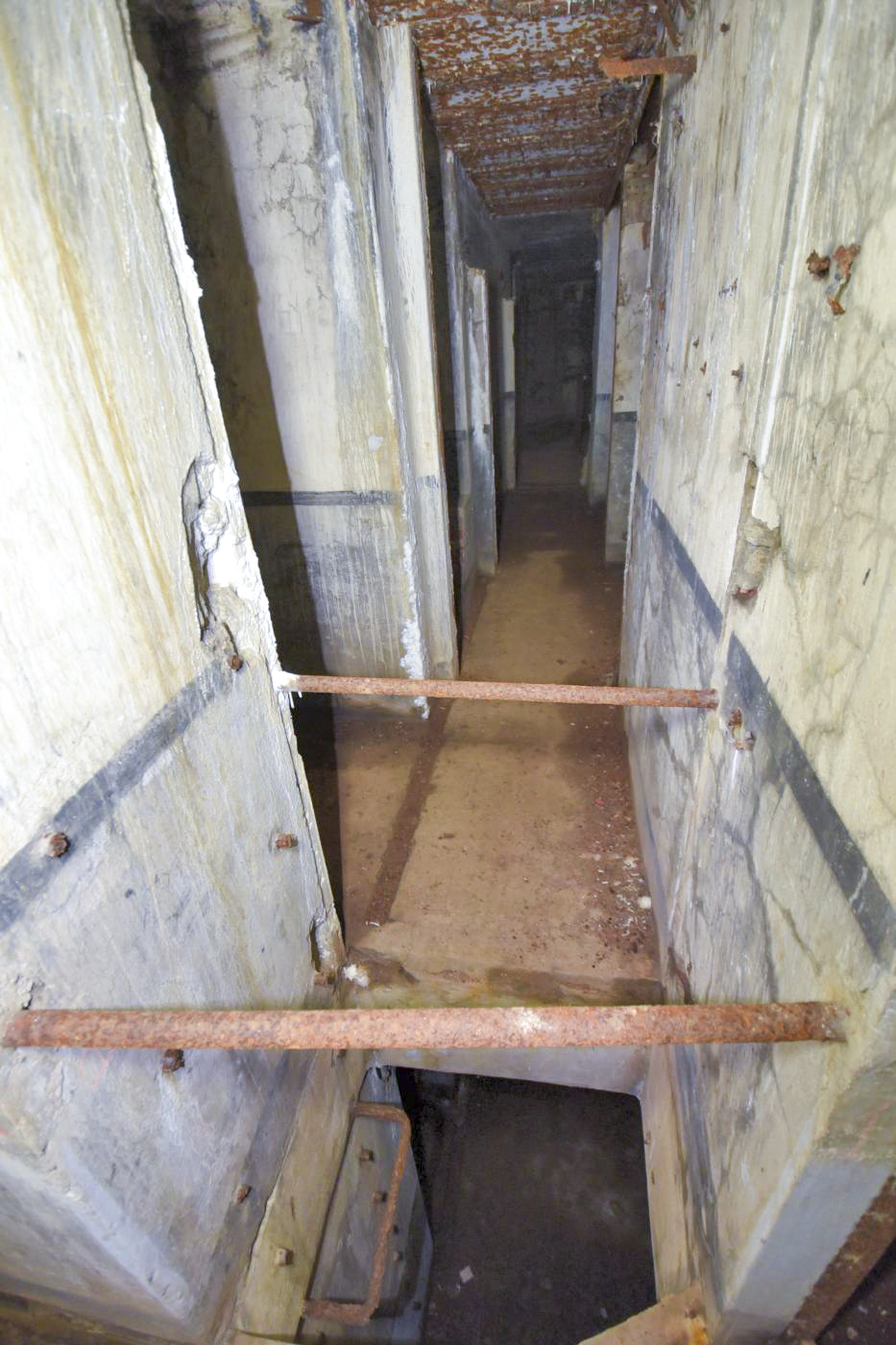 Ligne Maginot - BERSILLIES - (Ouvrage d'infanterie) - Passage rapide vers l'étage inférieur et éviter la cage d'escalier - Ludovic KNAPP