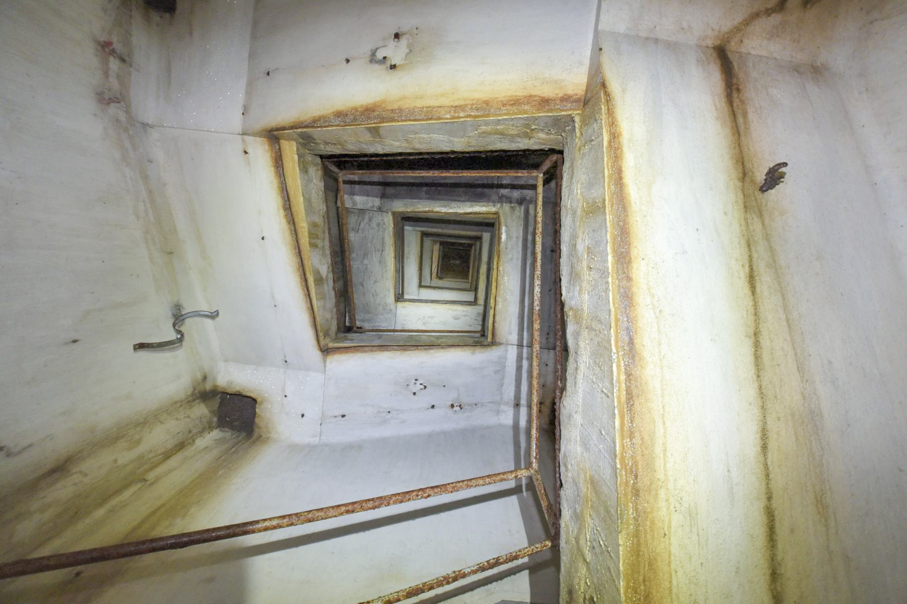 Ligne Maginot - BERSILLIES - (Ouvrage d'infanterie) - La cage d'escalier - Ludovic KNAPP