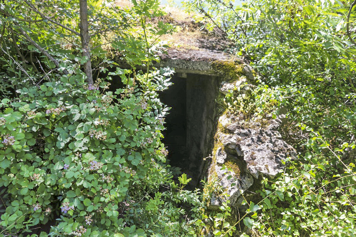 Ligne Maginot - LA PORTE 5 - (Blockhaus pour arme infanterie) - Entrée - Alain Perouffe