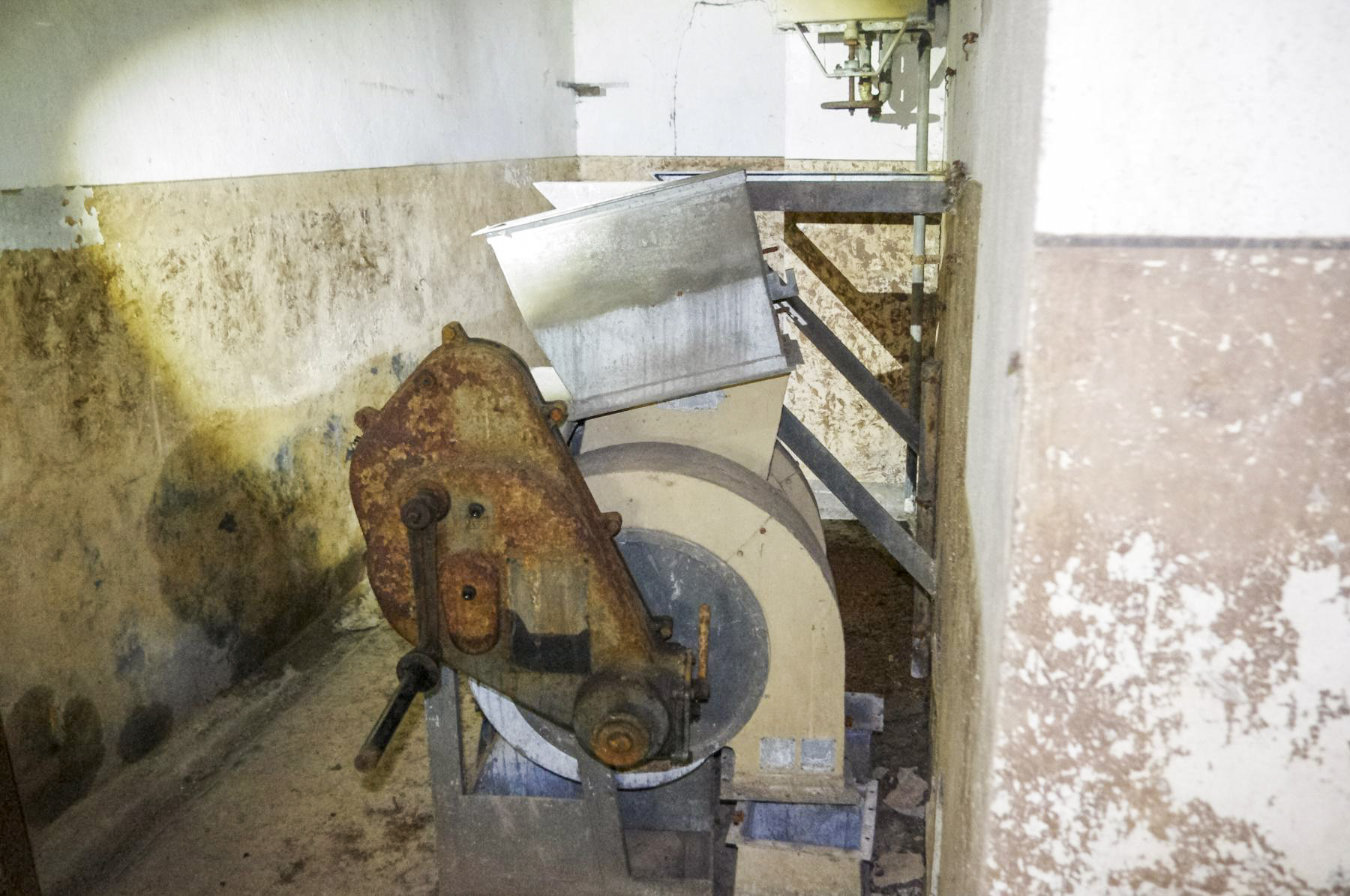 Ligne Maginot - METRICH NORD - C50 - (Casemate d'infanterie - Simple) - Le local de la ventilation. - STENGER Mathieu