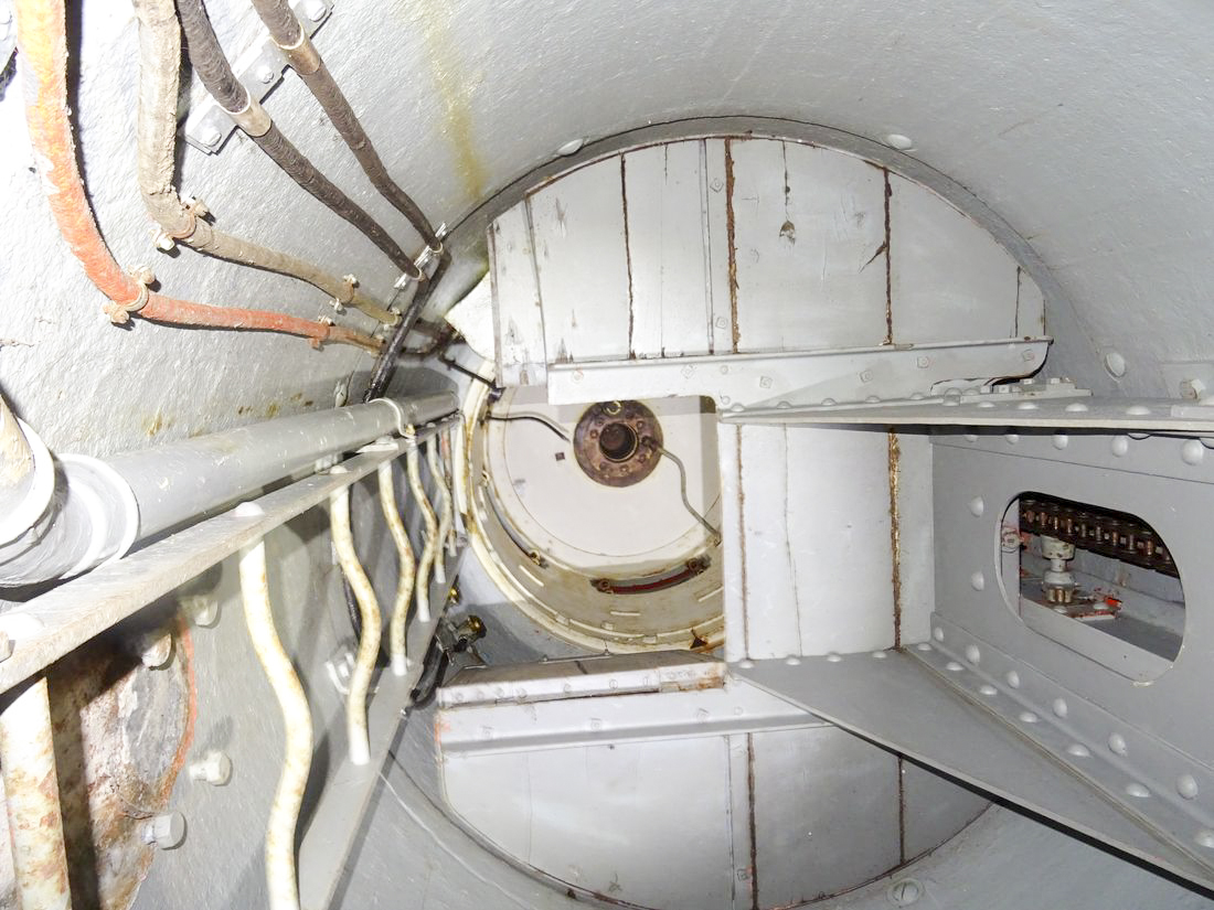 Ligne Maginot - MONT AGEL EST - BLOC 8 - (Observatoire d'artillerie) - La cloche VDP. - ammagsdr