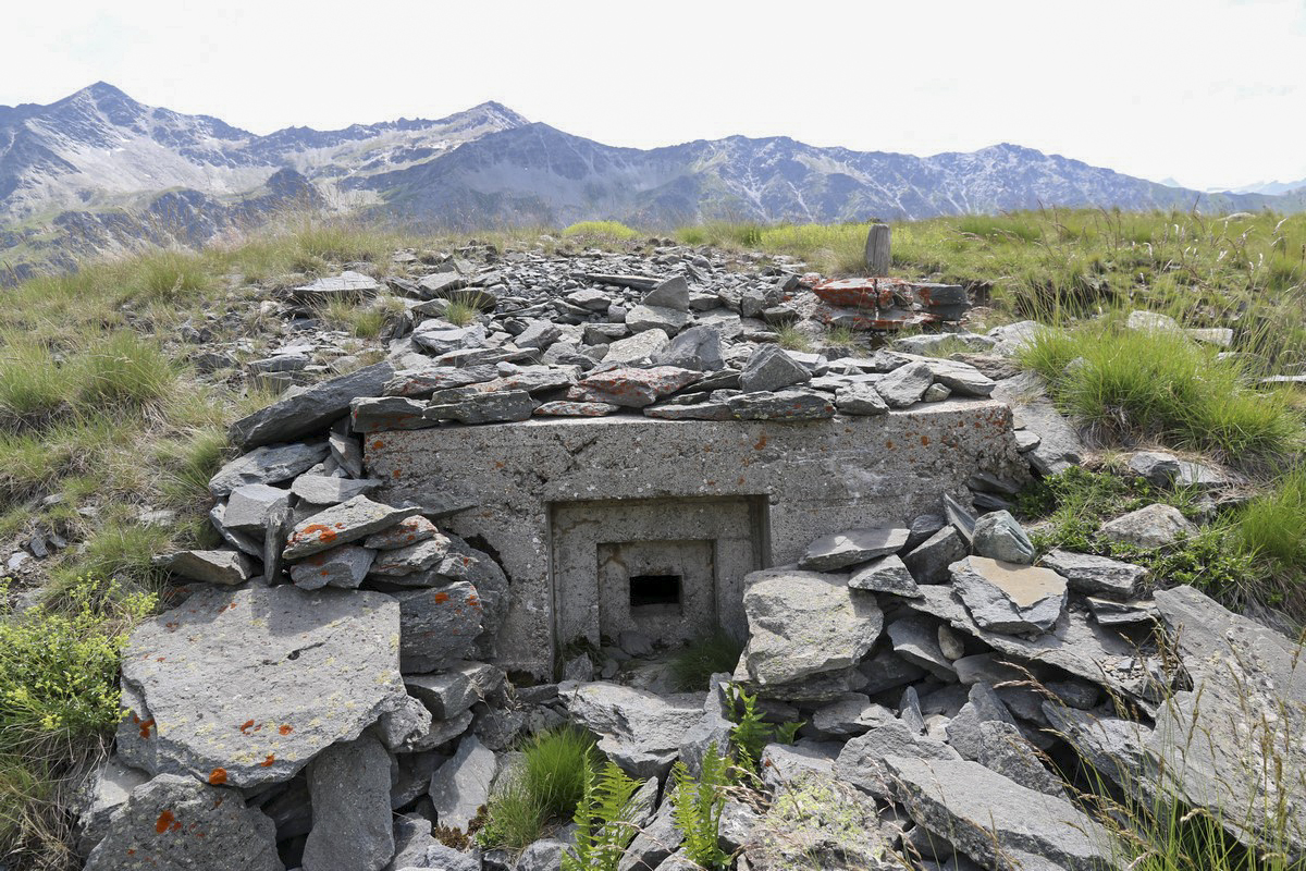 Ligne Maginot - COTE 2415 - (Blockhaus pour arme infanterie) - Créneau nord - Alain Perouffe
