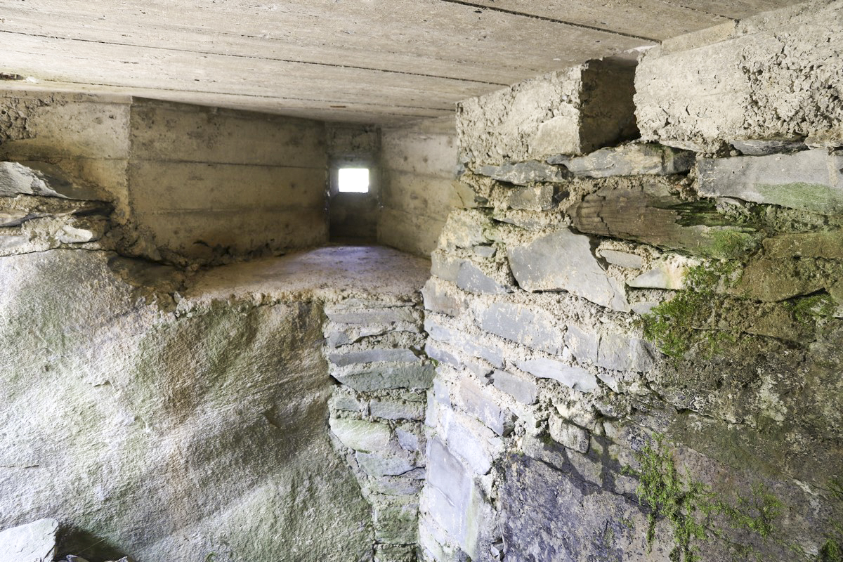 Ligne Maginot - COTE 2415 - (Blockhaus pour arme infanterie) - Créneau nord - Alain Perouffe