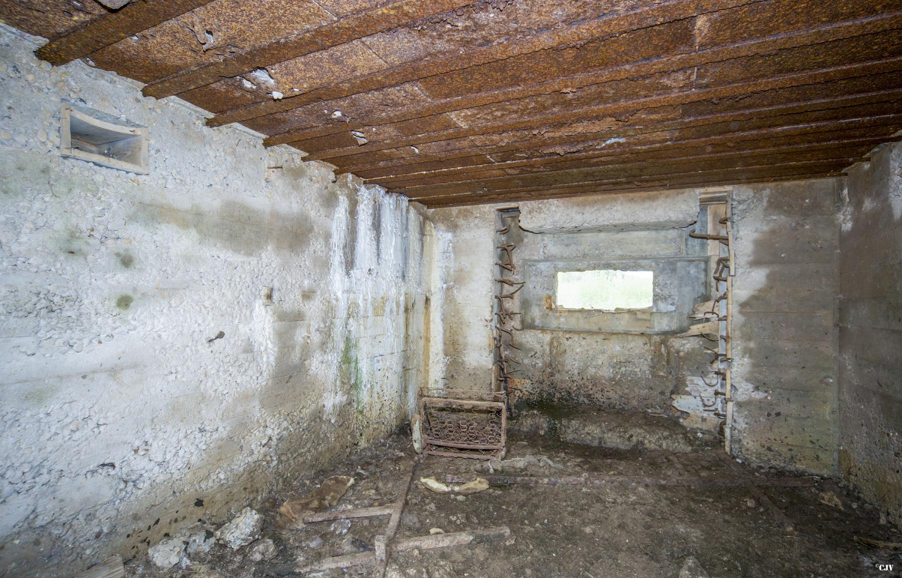 Ligne Maginot - DB241 - (Blockhaus pour canon) - L'intérieur - Lia VERMEULEN