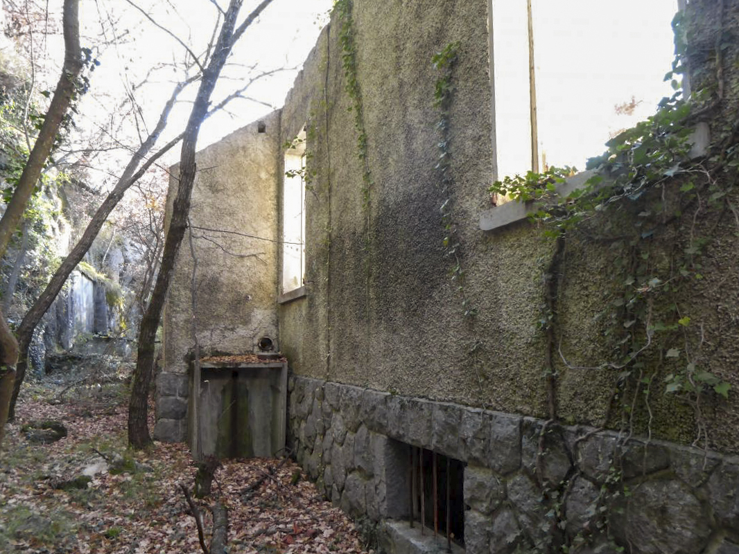 Ligne Maginot - AGAISEN - (Casernement) - Arrière du bâtiment - ELLENA-CUNY