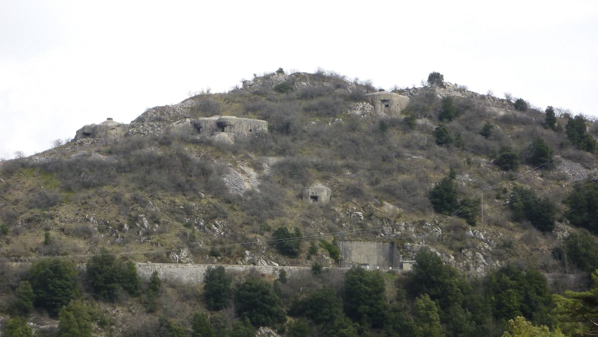 Ligne Maginot - O16 - SAINT OUEN SUD - (Casemate d'infanterie - Simple) - L'ouvrage de Castillon vu depuis la casemate de de St Ouen sud - ELLENA-CUNY