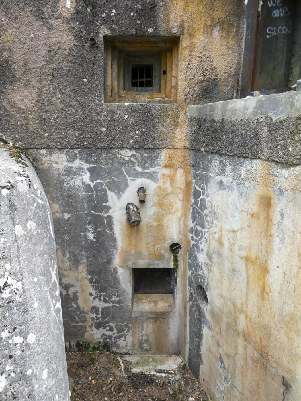 Ligne Maginot - MONTE GROSSO (MG) - E02 - (Ouvrage d'artillerie) - Bloc 3
Issue de secours  - ELLENA Daniel - CUNY Philippe