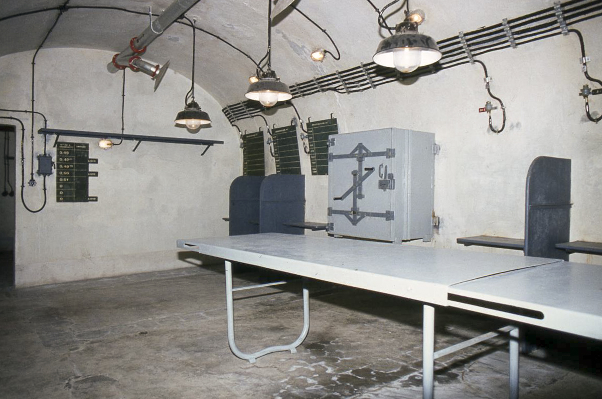 Ligne Maginot - AGAISEN (AN) - E03 - (Ouvrage d'artillerie) - Le poste de commandement  en 1983 - KEMMEL Dominique