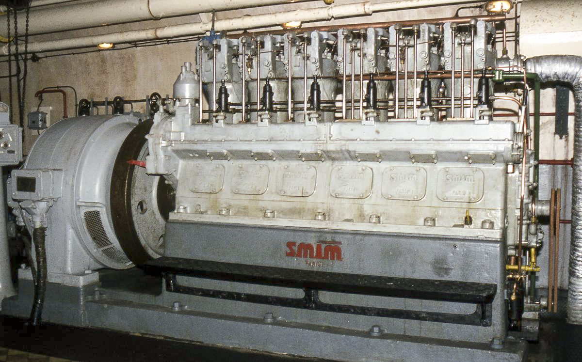 Ligne Maginot - AGAISEN (AN) - E03 - (Ouvrage d'artillerie) - L'usine électrique
Groupes électrogènes à  moteurs SMIM 6 SR 19 - KEMMEL Dominique