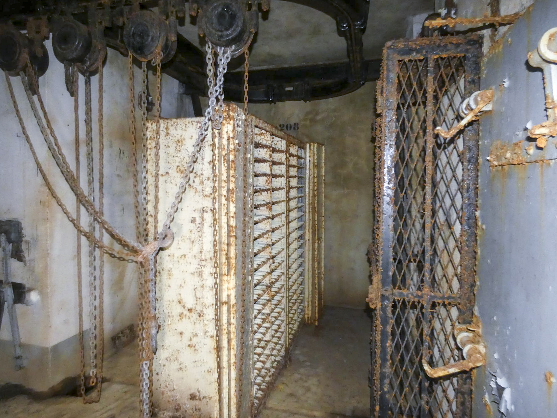 Ligne Maginot - FERMONT - A2 - (Ouvrage d'artillerie) - Bloc 1
Magasin à munitions M3 - STENGER Mathieu