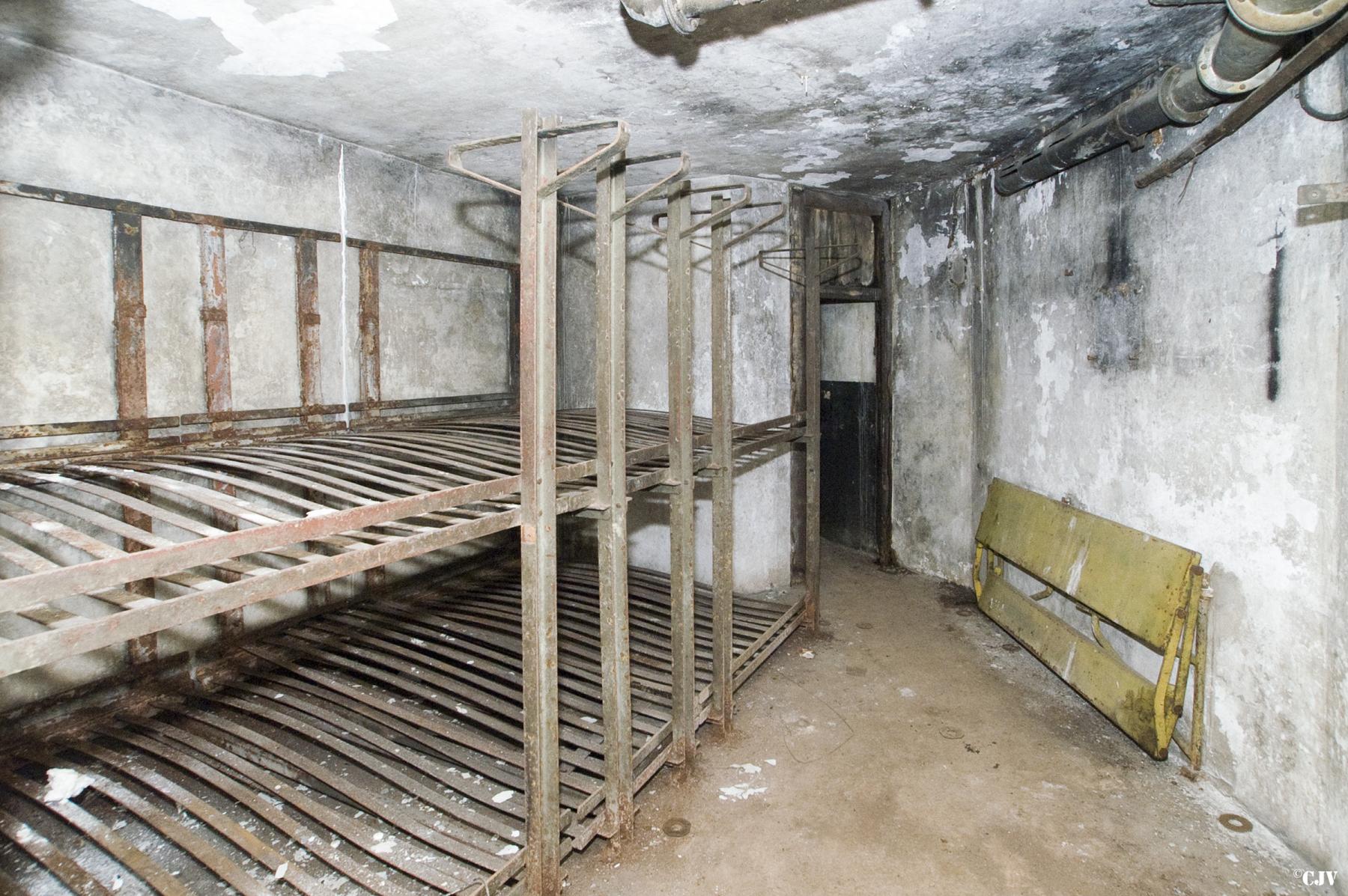Ligne Maginot - BIESENBERG SOMMITALE - (Casemate d'infanterie - Simple) - Chambrée pour la troupe - Lia VERMEULEN