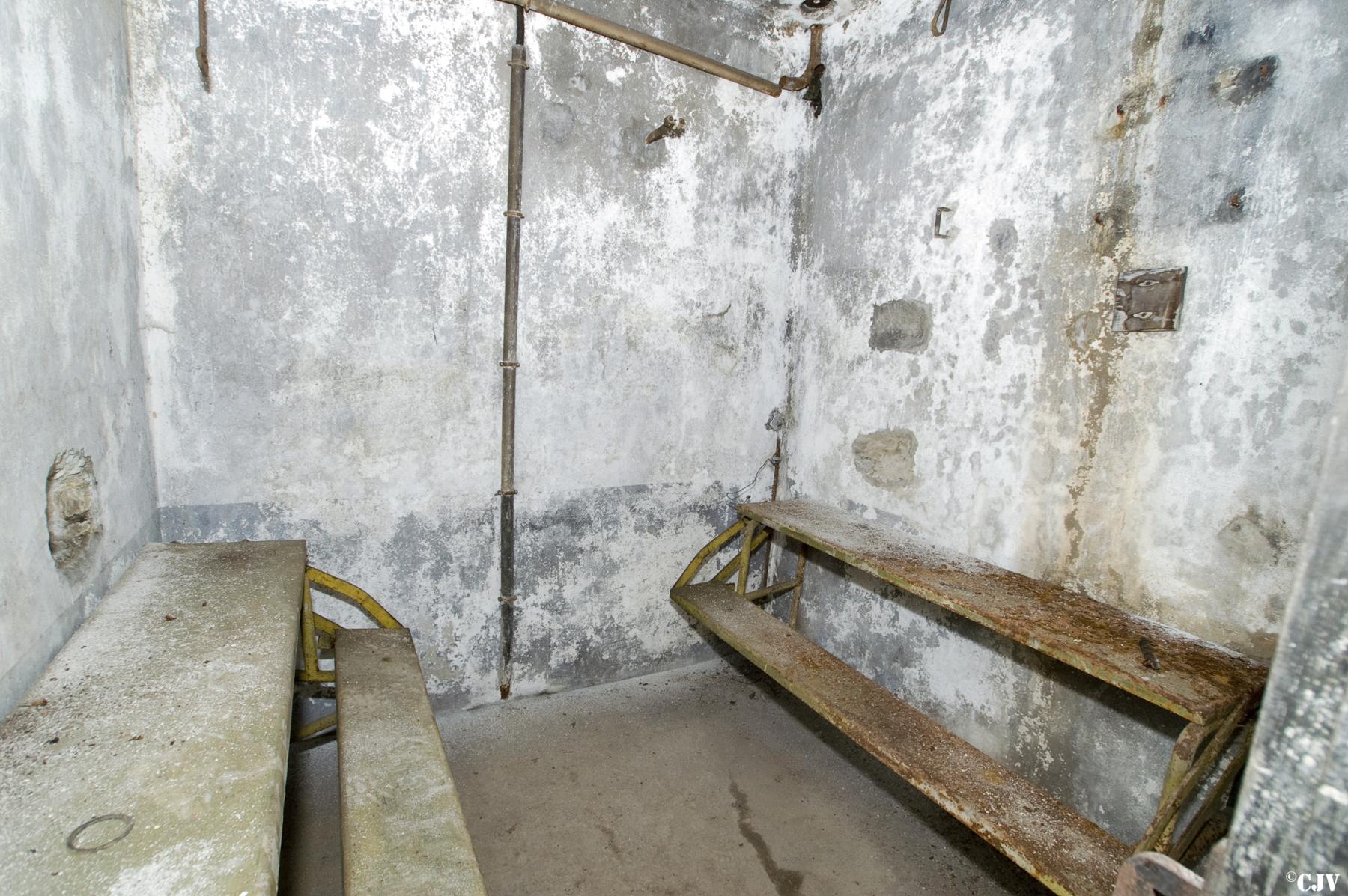 Ligne Maginot - BIESENBERG SOMMITALE - (Casemate d'infanterie - Simple) - Réfectoire  - Lia VERMEULEN