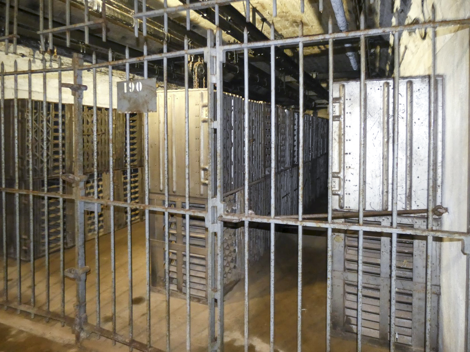 Ligne Maginot - FERMONT - A2 - (Ouvrage d'artillerie) - Bloc 4
Magasin M2 - STENGER Mathieu