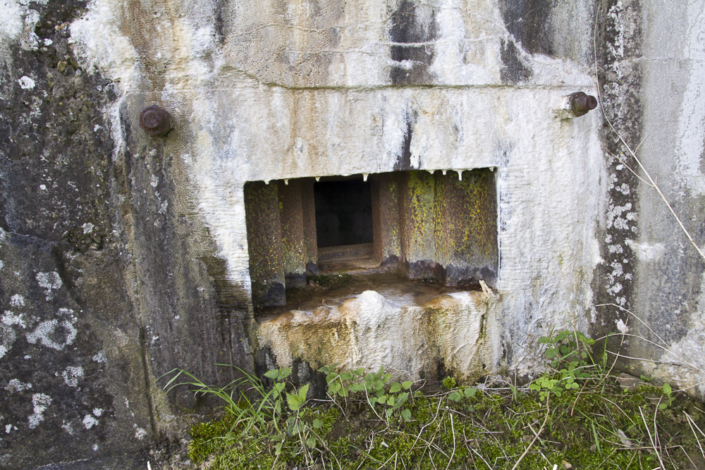 Ligne Maginot - CB344 - BREITENBAUM - (Blockhaus pour arme infanterie) - Créneau mitrailleuse du blockhaus - Michel Teiten