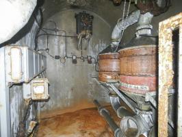 Ligne Maginot - FERMONT - A2 - (Ouvrage d'artillerie) - Bloc 6
Local technique au pied du bloc