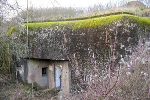 Ligne Maginot - HETTANGE GRANDE - O9 - (Observatoire d'artillerie) - Façade arrière. On devine la cloche GFM en haut à droite.