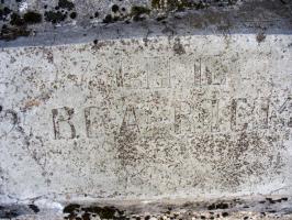 Ligne Maginot - PIERRE POINTUE (Ouvrage d'infanterie) - Plaque de construction au dessus de la porte du bloc 1
7° Génie , 24 Bataillon de Chasseurs Alpins , Régiment Infanterie Coloniale du Maroc