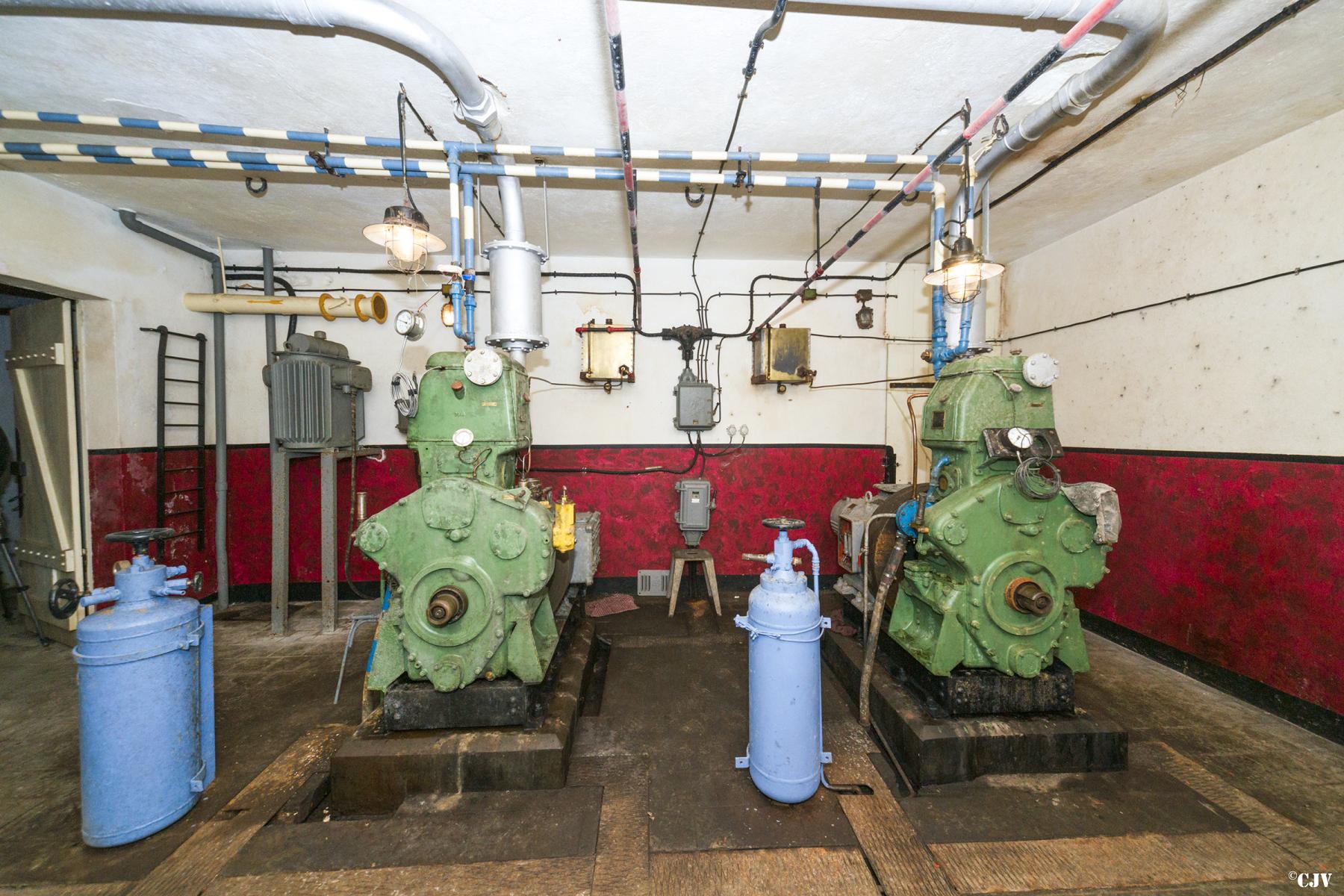 Ligne Maginot - BOIS DE CATTENOM - X14 - (Abri) - L'usine électrique
Moteur Supdi 13CV - Lia VERMEULEN