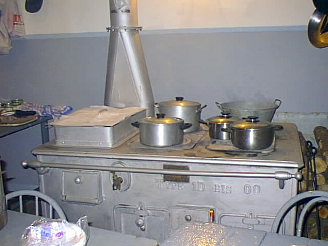 Ligne Maginot - BOIS KARRE - A12 - (Ouvrage d'infanterie) - La cuisinière de marque François-Vaillant, à charbon - Pascal LAMBERT