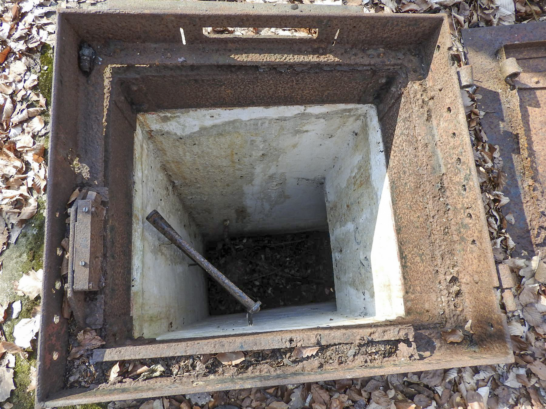 Ligne Maginot - H52 - (Chambre de coupure) - Le puits d'accès - STENGER Mathieu
