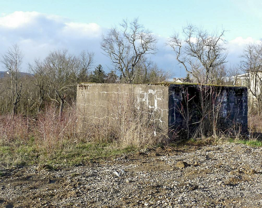 Ligne Maginot - CB257 - CIMETIERE D'HETTANGE - (Blockhaus pour arme infanterie) -           - Sylvie Laure LAMBERT