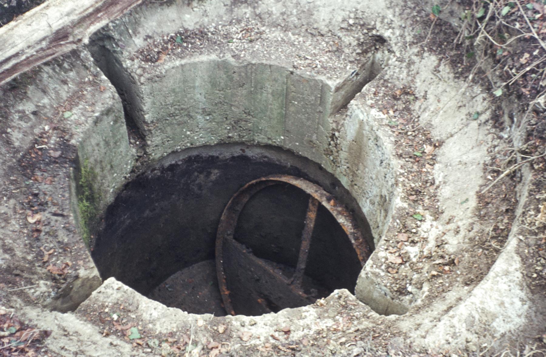 Ligne Maginot - AT13 - (Cuve pour arme d'infanterie) - La cuve après nettoyage - MANSUY Michel
