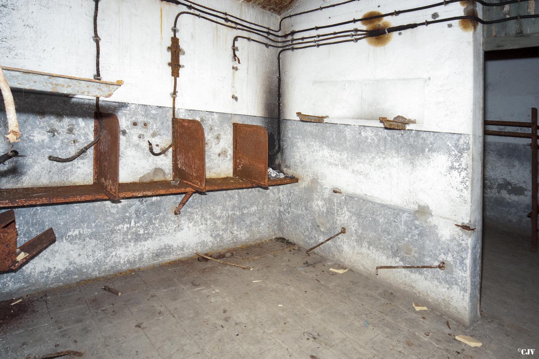 Ligne Maginot - RIPPERT - X13 (QUARTIER KARRE - II/168°RIF) - (Abri) - Le PC - Lia VERMEULEN