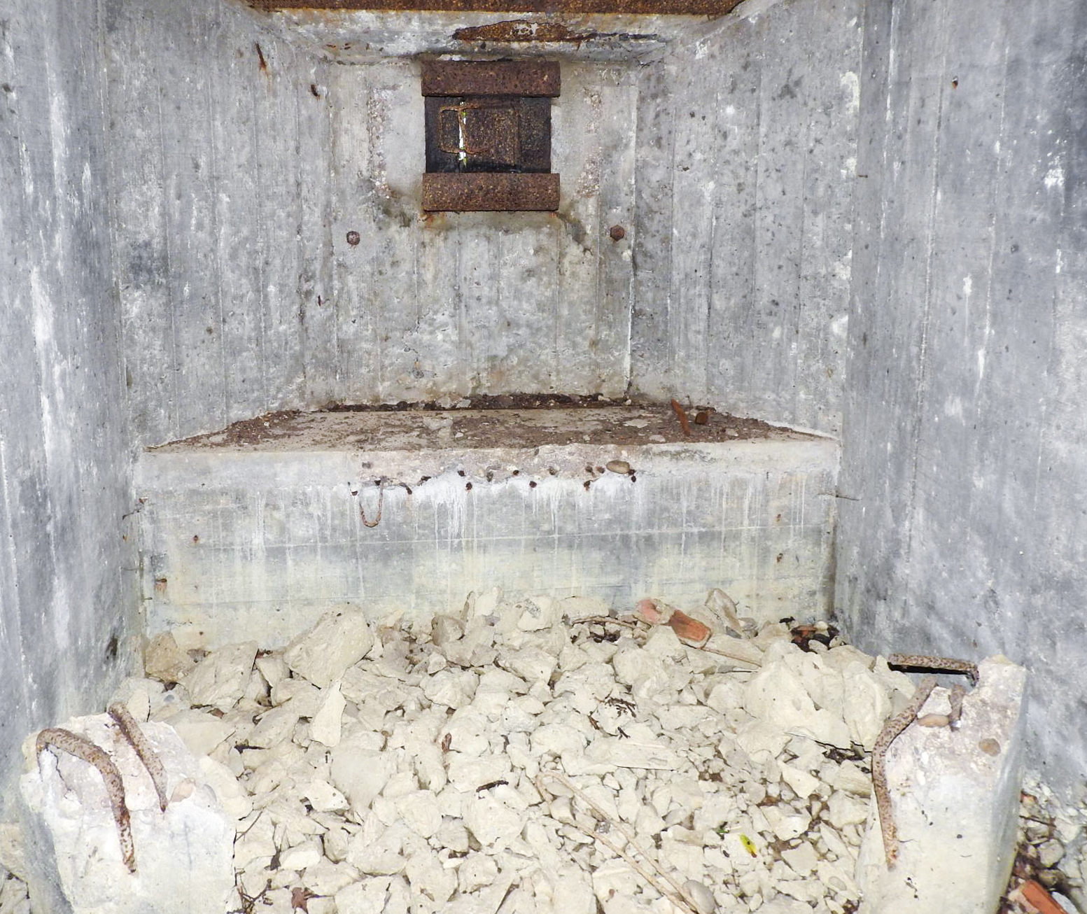 Ligne Maginot - BB21-D - GRESSES WALD - (Blockhaus pour arme infanterie) - La chambre de tir. - STENGER Mathieu