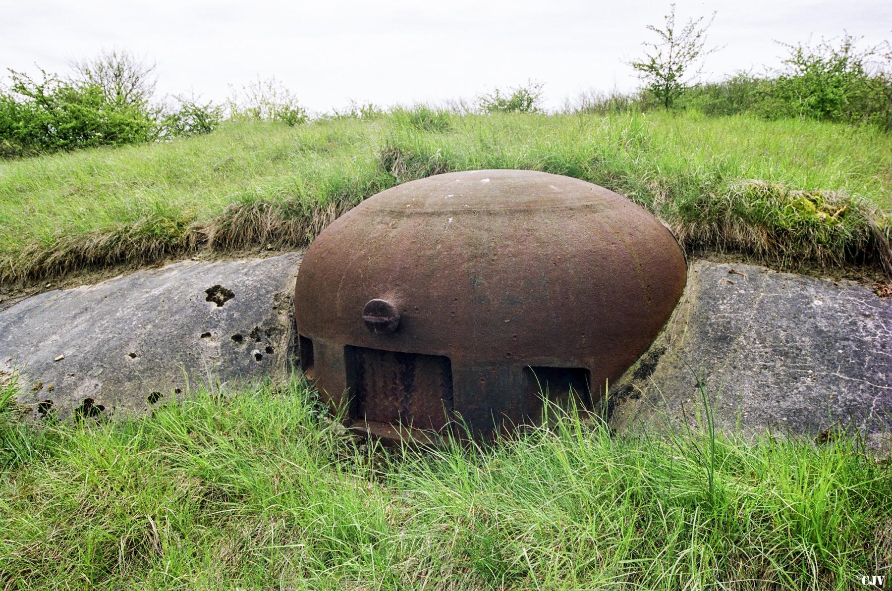 Ligne Maginot - COUME ANNEXE SUD - A32 - (Ouvrage d'infanterie) - Bloc 4
Cloche JM - Lia VERMEULEN