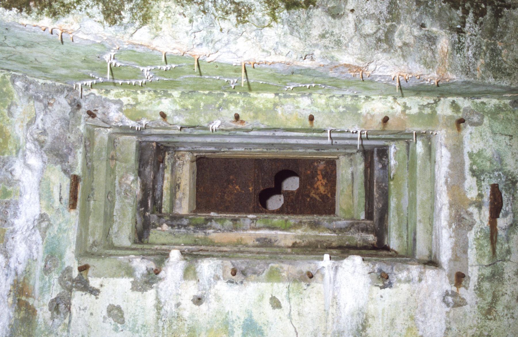Ligne Maginot - AB30 - COUME - (Blockhaus pour canon) - Le créneau - MANSUY Michel