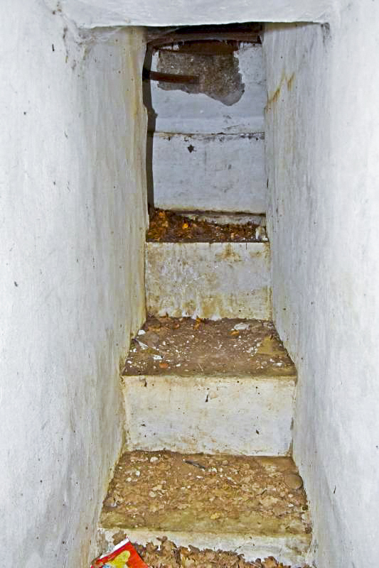 Ligne Maginot - OBERWALD EST CENTRE - (Blockhaus pour arme infanterie) - Escalier montant à la coupole. - Daniel Froehly