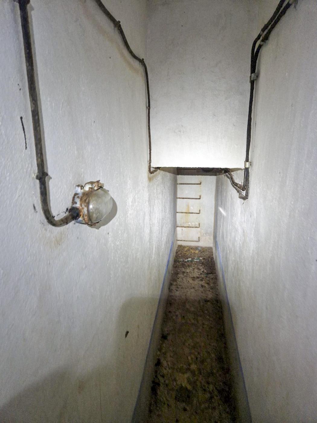 Ligne Maginot - CASTILLON (CN) - EO8 - (Ouvrage d'artillerie) - Bloc 1
Couloir vers la caponnière - Stuart ANDRE