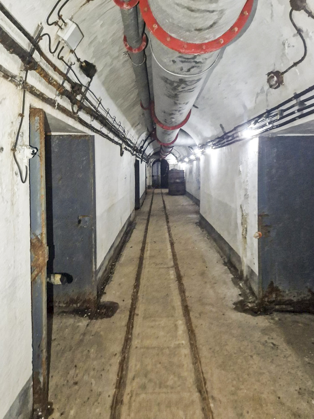 Ligne Maginot - CASTILLON (CN) - EO8 - (Ouvrage d'artillerie) - La galerie menant au bloc 3  - Stuart ANDRE