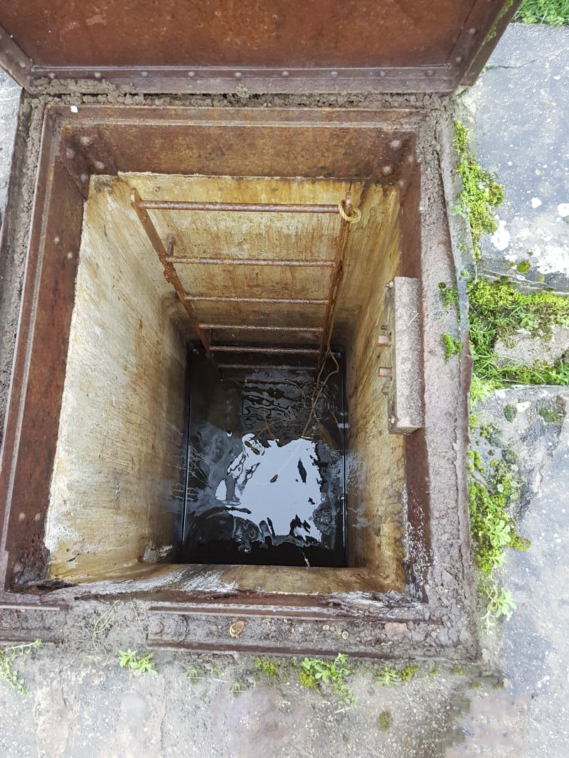 Ligne Maginot - 69M - (Chambre de coupure) -  Vue intérieure, inondé sur 1m50. - Kiki57