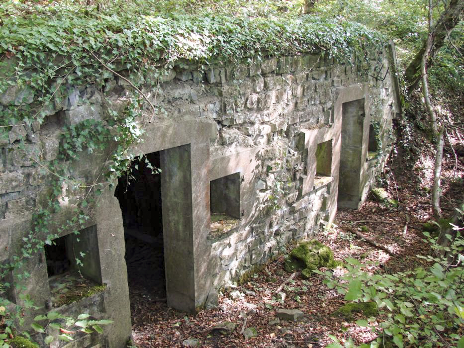 Ligne Maginot - BERGBUSCH (POSTE DE SECOURS DU 167° RIF) - (Poste de Secours) - Vue d'ensemble des quatrième et cinquième alvéoles. - Schnoupf