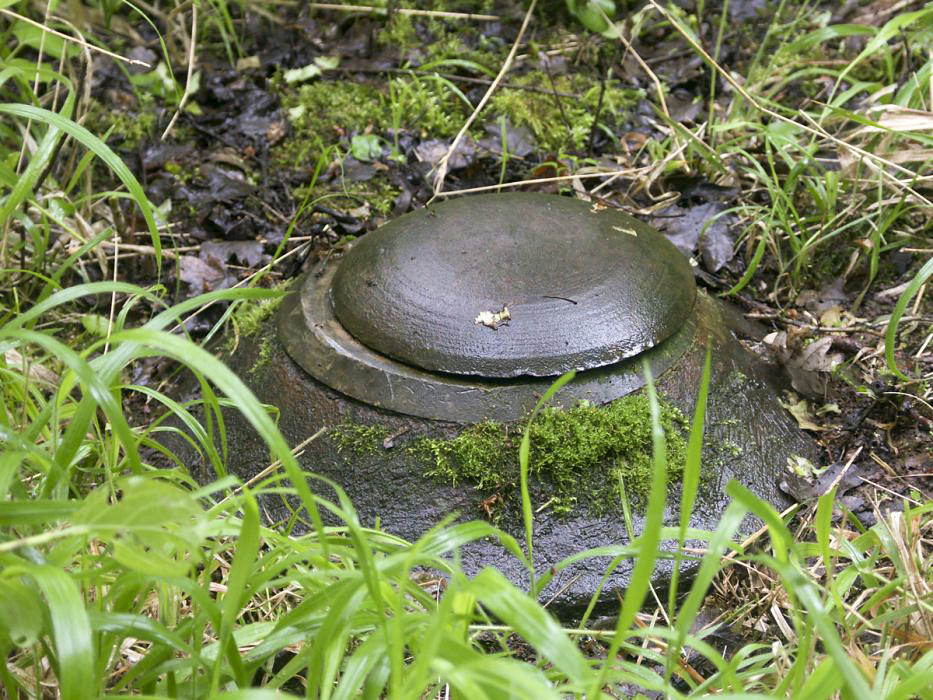 Ligne Maginot - CB3 - (Blockhaus pour canon) - Obturateur de la gaine pour périscope en toiture - Pascal LAMBERT