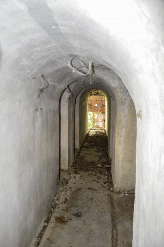 Ligne Maginot - CASTEL VIEIL - (Ouvrage d'infanterie) - Bloc 1
Couloir sud - Michal Prasil