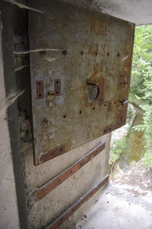 Ligne Maginot - CASTEL VIEIL - (Ouvrage d'infanterie) - Bloc 2
Entrée nord - Michal Prasil