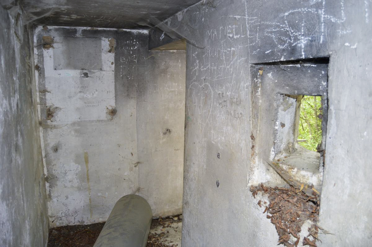 Ligne Maginot - CASTEL VIEIL - (Ouvrage d'infanterie) - Bloc 2
Entrée nord - Michal Prasil