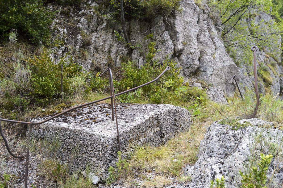 Ligne Maginot - CASTEL VIEIL - (Ouvrage d'infanterie) - Bloc 3 et reste de garde-fou - Michal Prasil