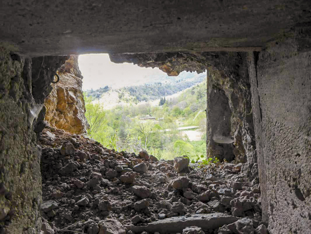 Ligne Maginot - CASTEL VIEIL - (Ouvrage d'infanterie) - Bloc 4
Vue du créneau - ELLENA-CUNY