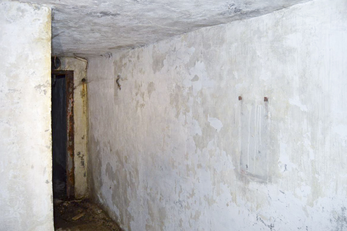 Ligne Maginot - CASTEL VIEIL - (Ouvrage d'infanterie) - Bloc 4
Position de lampe à pétrole - Michal Prasil