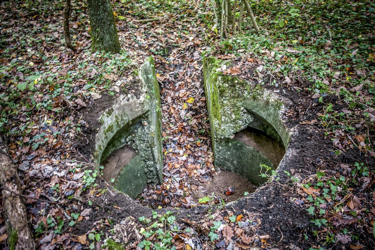 Ligne Maginot - CT27 - (Cuve pour arme d'infanterie) - Emplacement bétonné pour tourelle démontable - Fré Do
