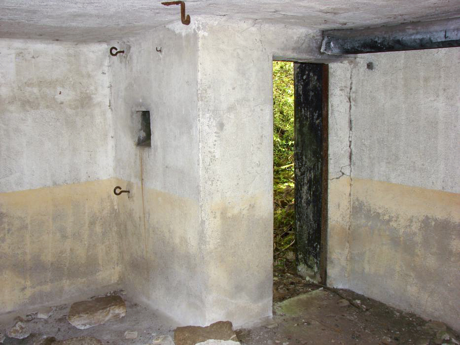 Ligne Maginot - BB10 - (Blockhaus pour canon) - L'entrée. - Schnoupf
