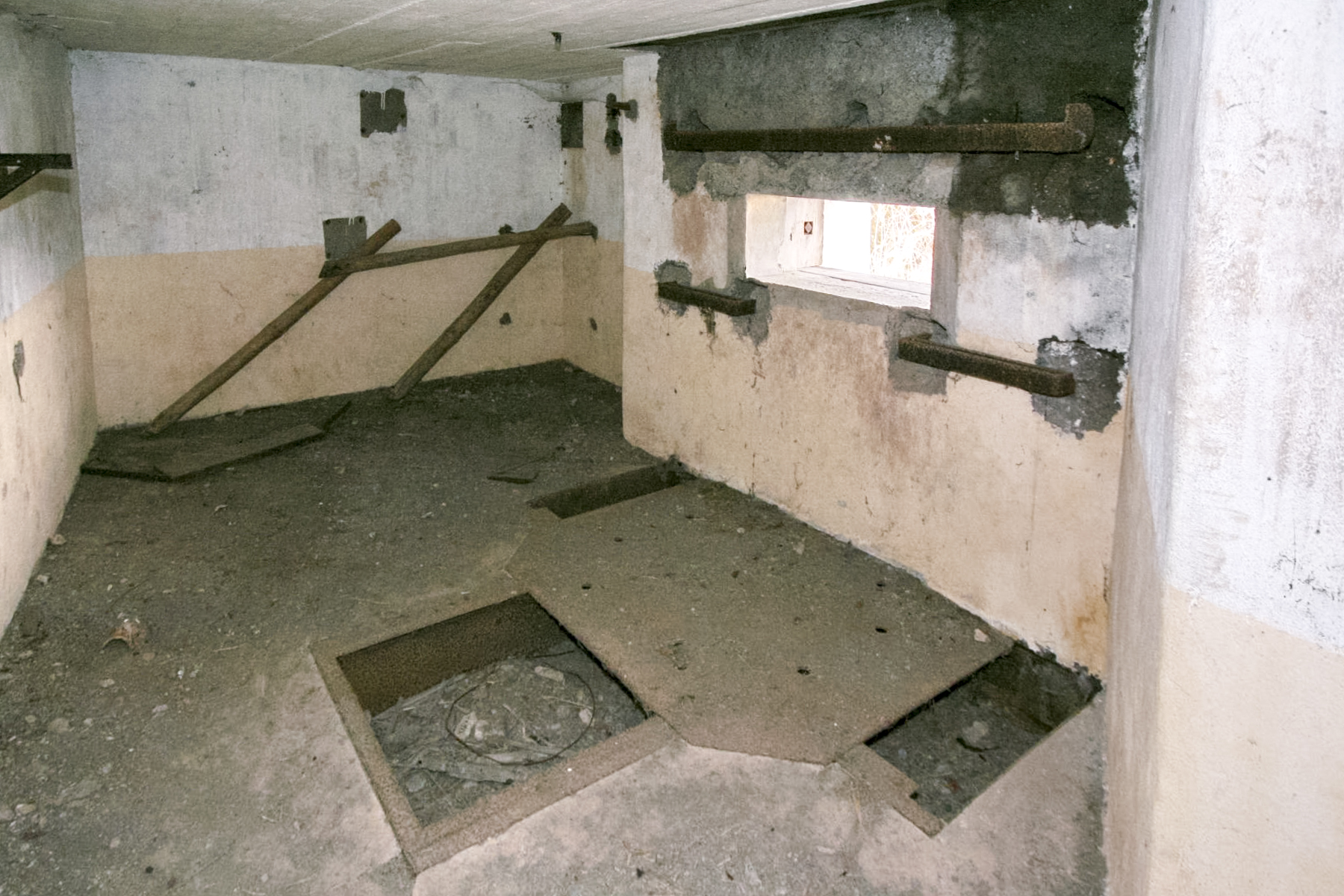 Ligne Maginot - BB41 - KIRCHENBERG - (Blockhaus pour canon) - Chambre de tir - Alain Perouffe