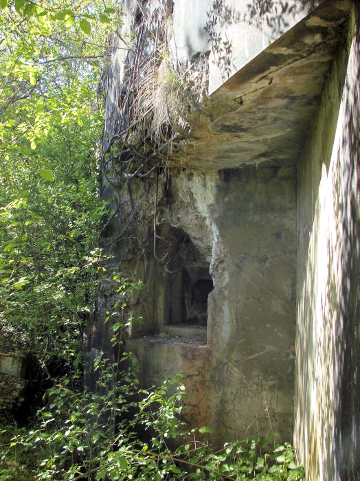 Ligne Maginot - HUMMERSBERG - X20 - (Abri) - Coffre Sud
Impacts sur la façade. - Schnoupf